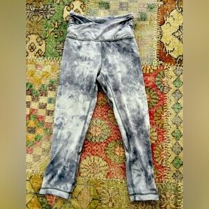 Lululemon 23 leggings S4